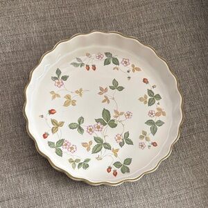 Wedgwood Cream Plate with Floral Design 10”